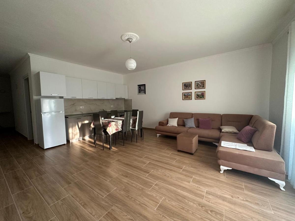 Vlora Central & Comfy Apartment Exterior foto